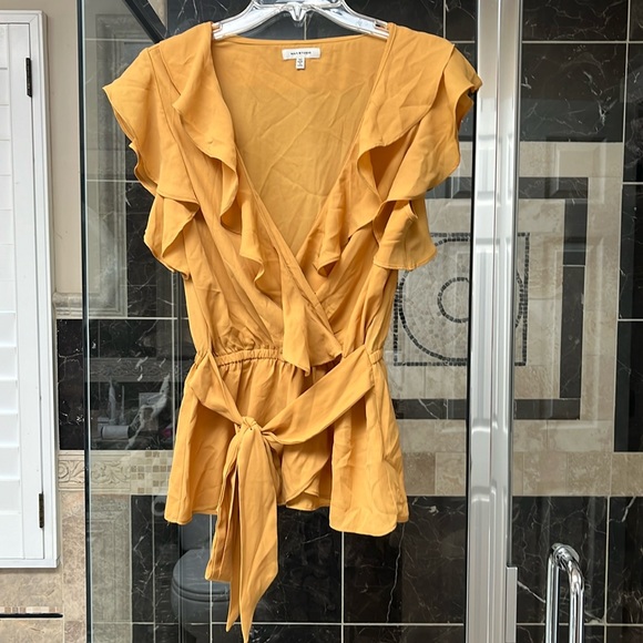Max Studio Tops - Max Studio yellow top, size M, NWOT.